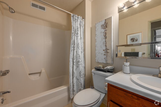 Willowood Apartments, Willowick, OH 44095 - photo 6