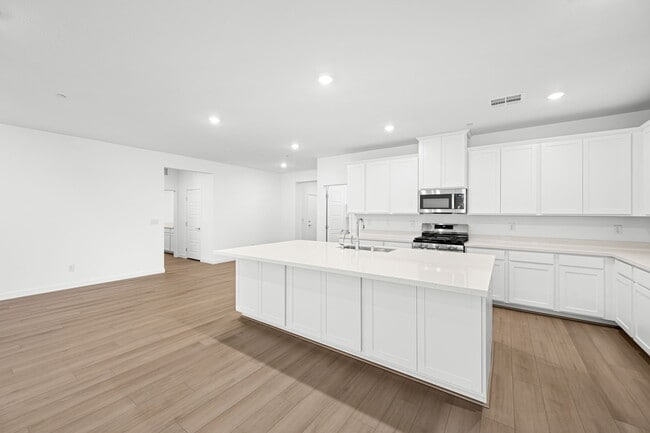 1505 Luca Mountain Ln, Henderson, NV 89011 - photo 4