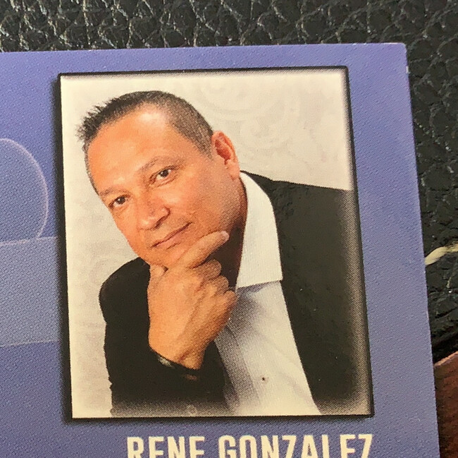 Agent Photo