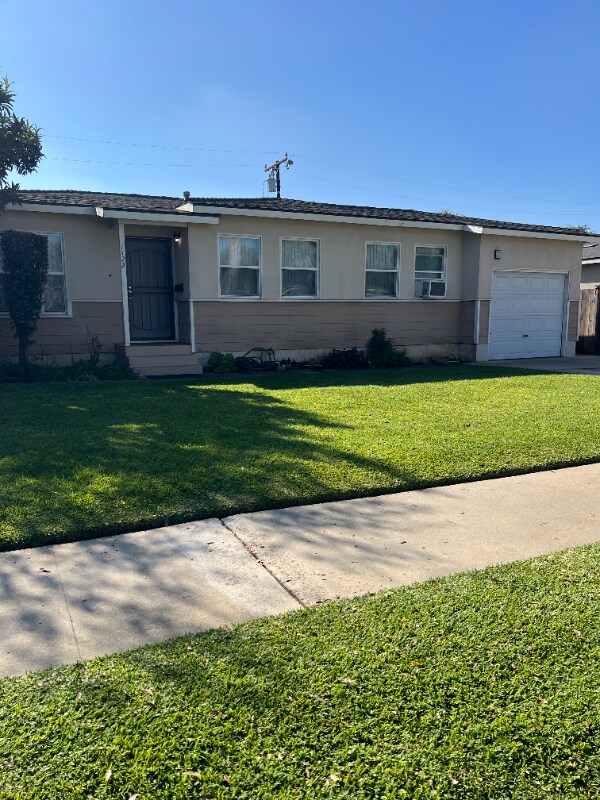 1122 E Santa fe Ave, Fullerton, CA 92831