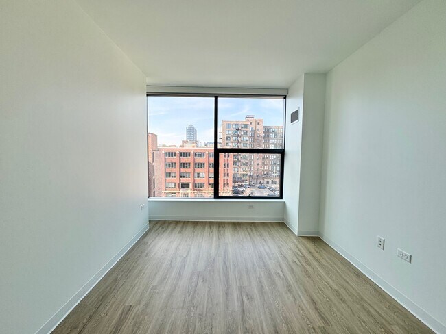 821 W Van Buren St unit 2, Chicago, IL 60607 - photo 5