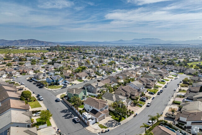 A quick drive can take you to the 101 or you can head down to the beach of Ventura from Juanamaria.