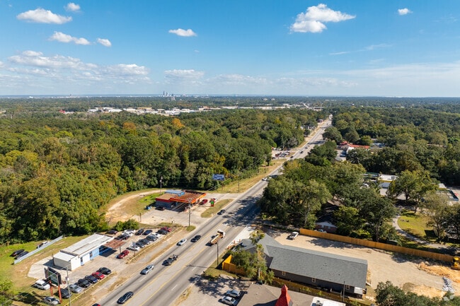 Aerial vie of Autumndale neighborhood in Mobile, AL.