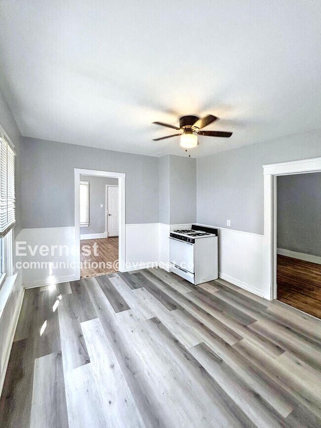 2781 E 118th St, Cleveland, OH 44120 - photo 3