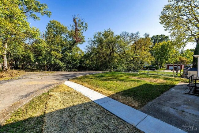 5534 Stewart Ave unit 3, Cincinnati, OH 45227 - photo 5