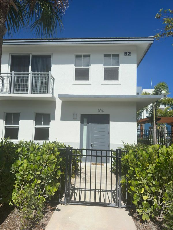 1540 Congress Ave, West Palm Beach, FL 33409