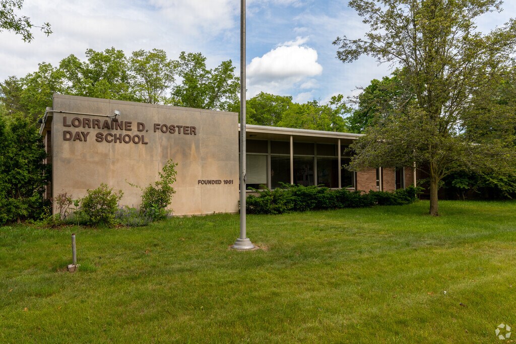 Lorraine D. Foster Day School is a small, private school in North Haven