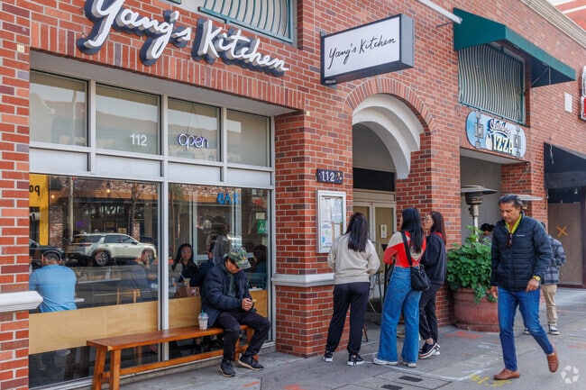 Yang's Kitchen is a modern Asian fusion eatery in Alhambra.