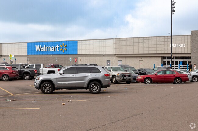 Fountain Valley Ranch residents can head to Walmart for their grocery needs.