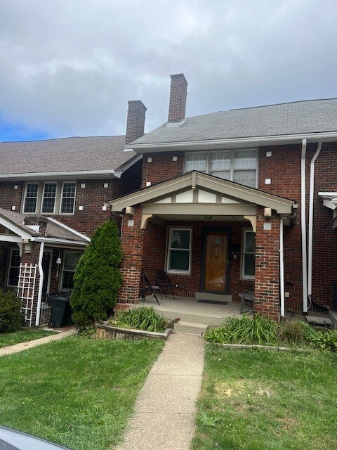 9 Hollenden Place, Pittsburgh, PA 15217