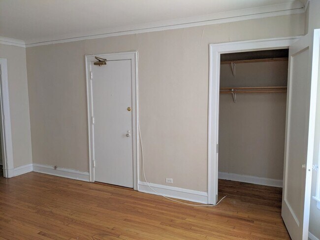 905 Elmwood Ave, Evanston, IL 60202 - photo 5