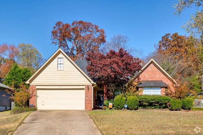 Modern traditional homes are a common sight across many residential areas in Chenal.
