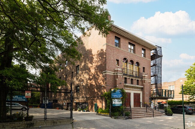 The Jackson Heights Seventh-day Adventist School in Queens, New York has a recreation area.