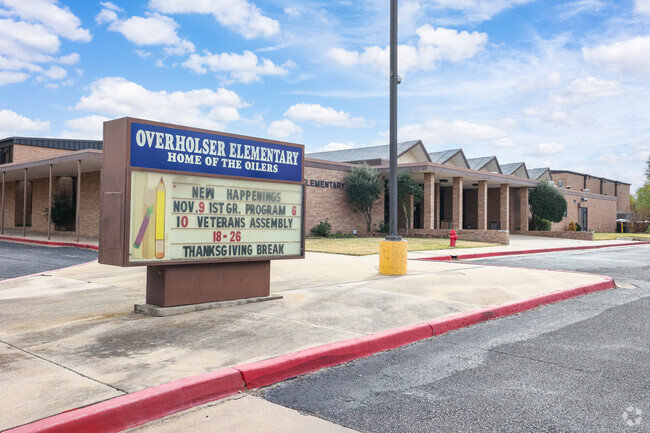 The student-teacher ratio at Overholser Elementary is 14 to 1.