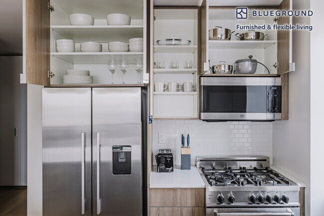 345 E 94th St unit FL16-ID1553, New York, NY 10128 - photo 6