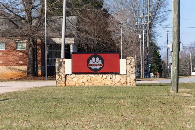 The student:teacher ratio in Bostian Elementary School is 14:1.