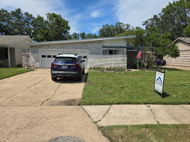 6414 Neff St, Houston, TX 77074 - photo 2