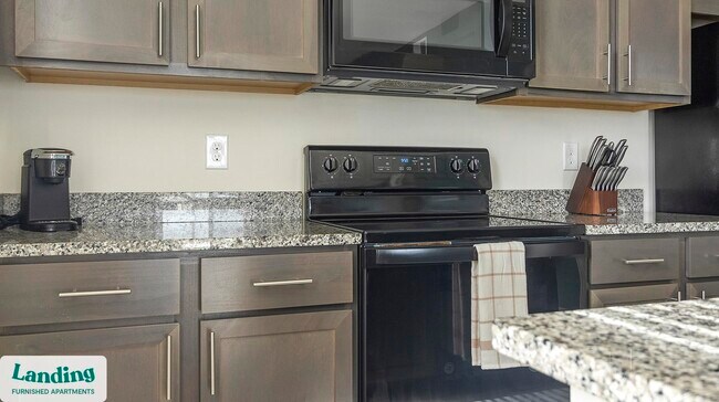 4985 Eastwood Greens St unit 3-301.1407647, Fort Myers, FL 33905 - photo 6