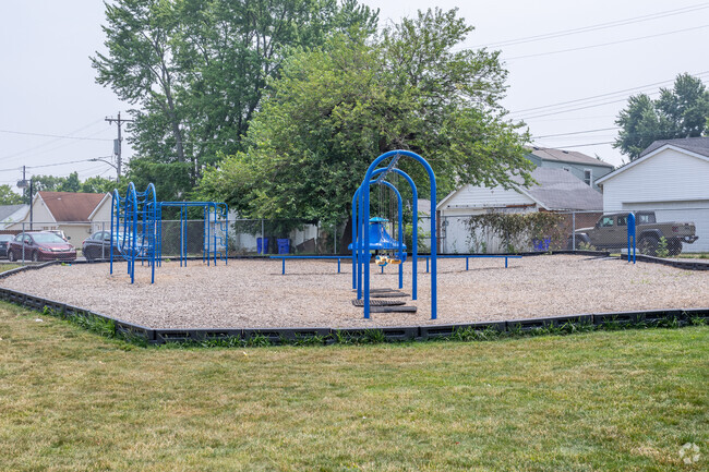 Highland Elementary School is a public school located in Hamilton.