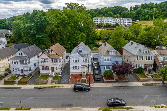 Single and multi-family homes are commonly found around Haledon.