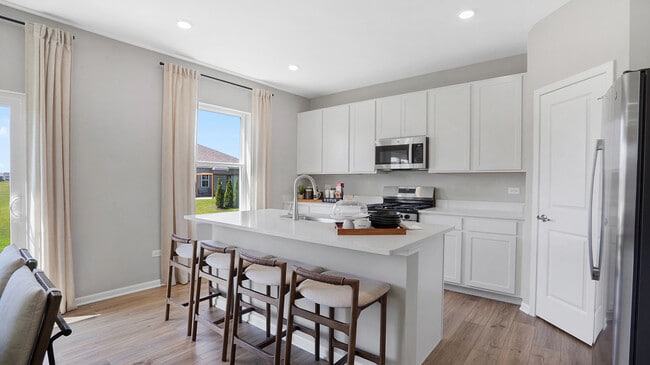 1764 S Port Dr, Antioch, IL 60002 - photo 2