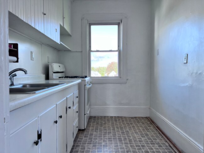 32 Alpine Ave unit 3, Fairhaven, MA 02719 - photo 6