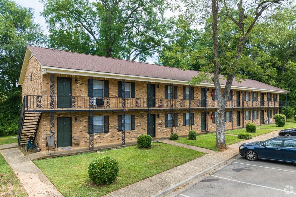 Magnolia Place, Tuscaloosa, AL 35405 - photo 1