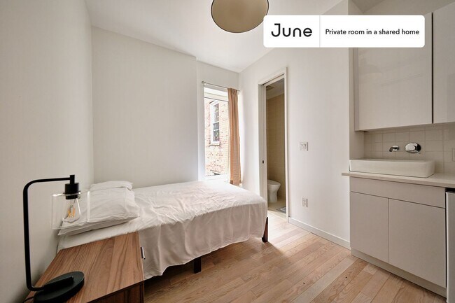 624 E 17th St unit C, Brooklyn, NY 11226 - photo 2