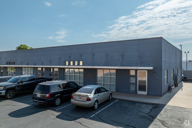 Coral Sands Academy is a private online school.