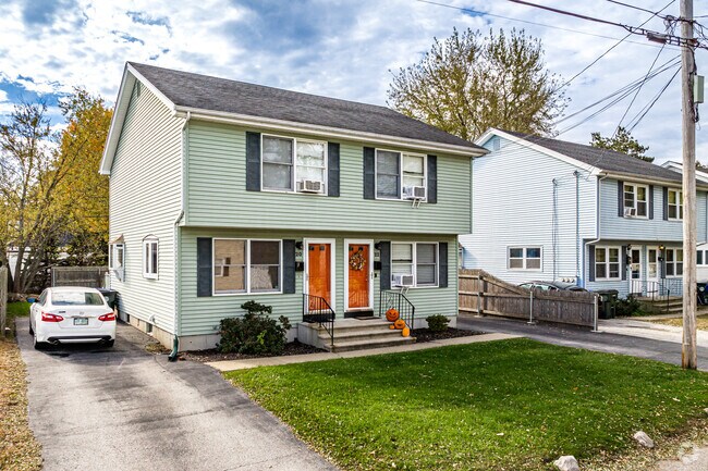 There are many multi-family home options in Bakersville.