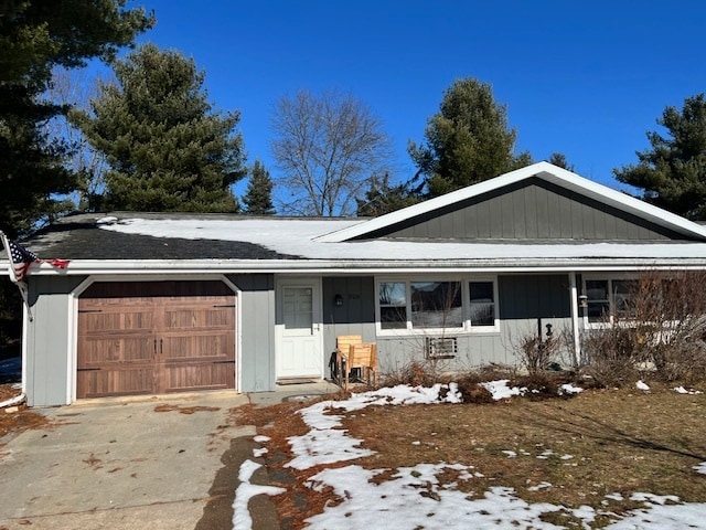 326 Green Meadow Dr, Wautoma, WI 54982 - photo 1