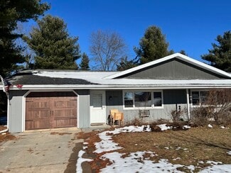 326 Green Meadow Dr Unit 326, Wautoma, WI 54982