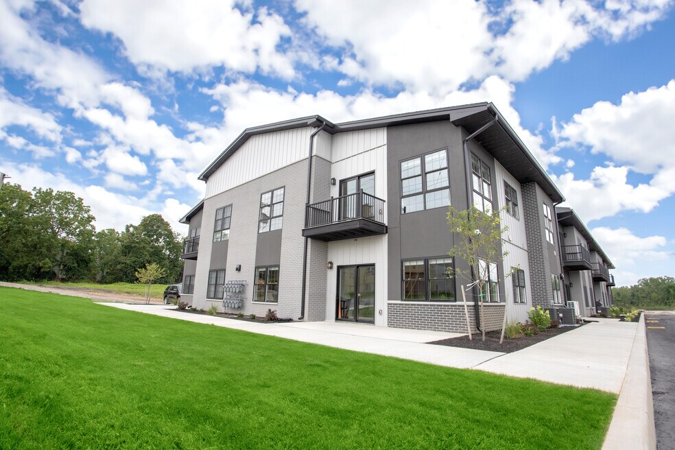 Doud Luxury Apartment Homes 1, 2, and 3 898 Buffalo Rd