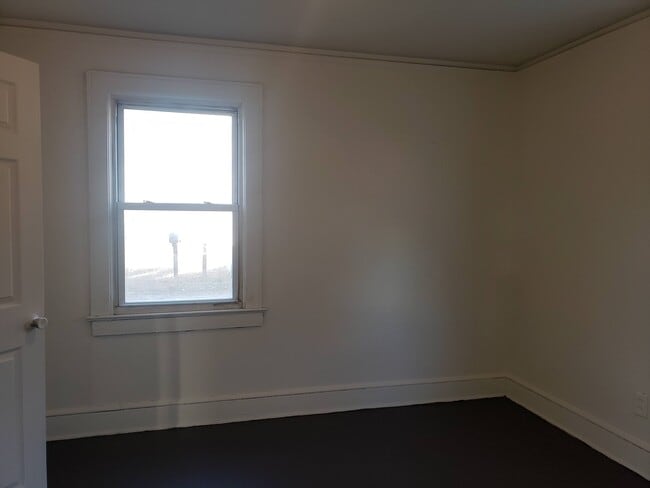 415 S Texas Ave, Greenville, SC 29611 - photo 4