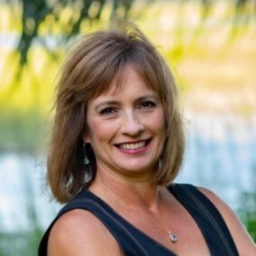 Beth Lynah