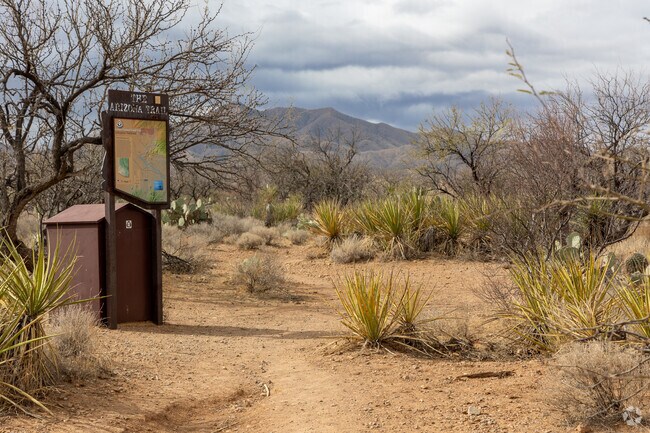 The Arizona National Scenic Trail passes through Corona de Tucson.