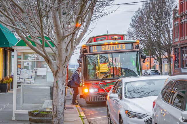 Jefferson Transit has many bus routes for those looking to navigate Port Townsend sans car.