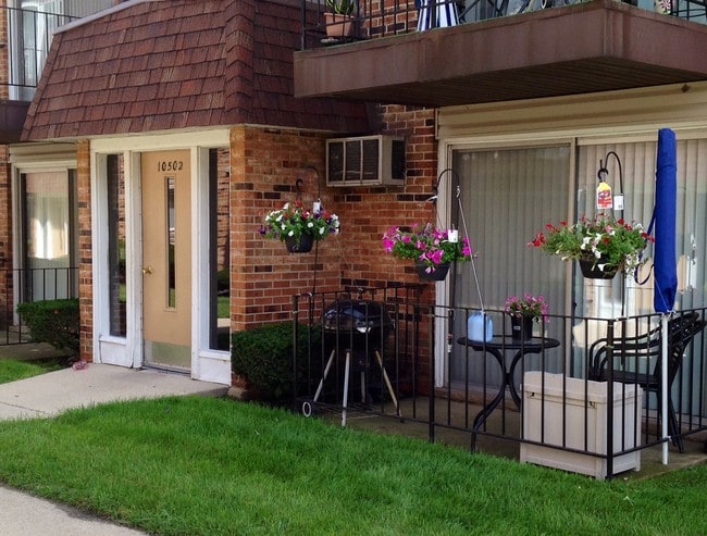 Briargate Apartments, Chicago Ridge, IL 60415 - photo 5