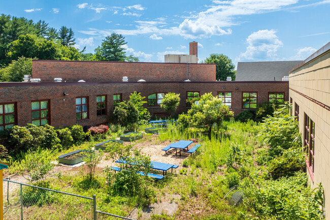 Pelham Elementary School offers a quality education to children living in Pelham.