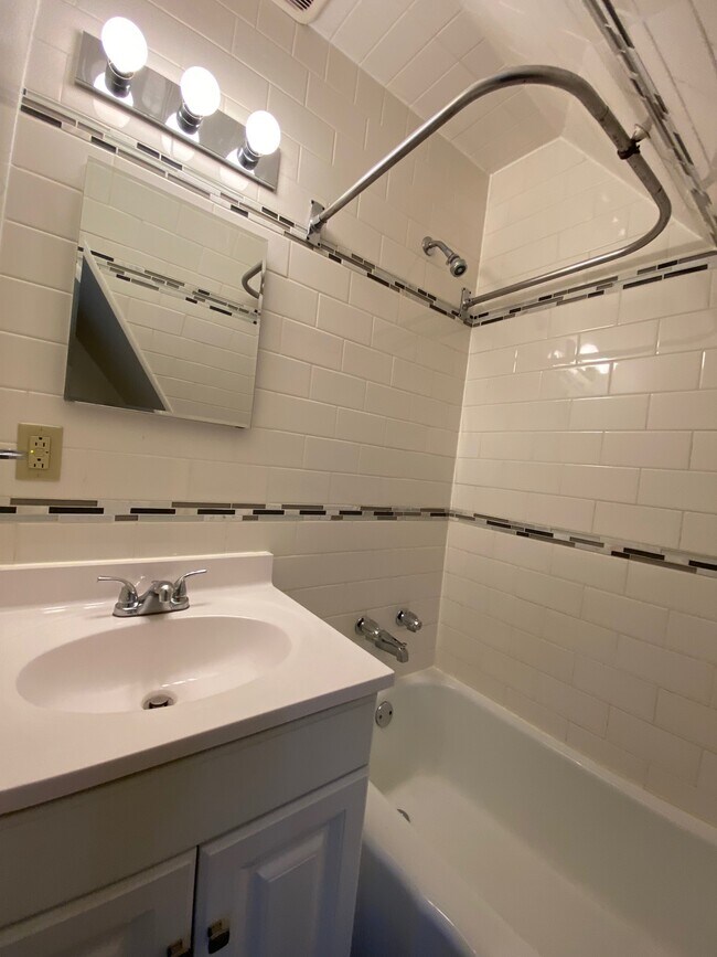 3916 Coleman St unit 3916 COLEMAN ST 3, Pittsburgh, PA 15207 - photo 4