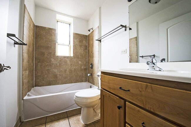 4114 W Washington Blvd Chicago, IL 60624, Chicago, IL 60624 - photo 7