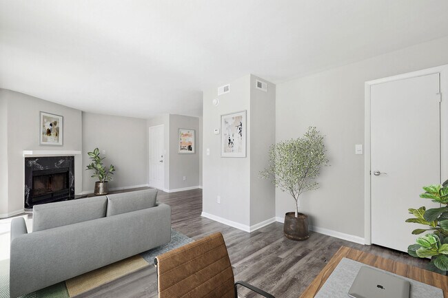 Luna Pointe, Hampton, VA 23666 - photo 4