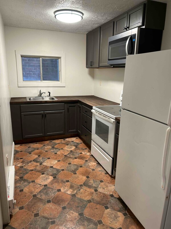 286 S Branch St Unit Apartment B, Franklin, WV 26807