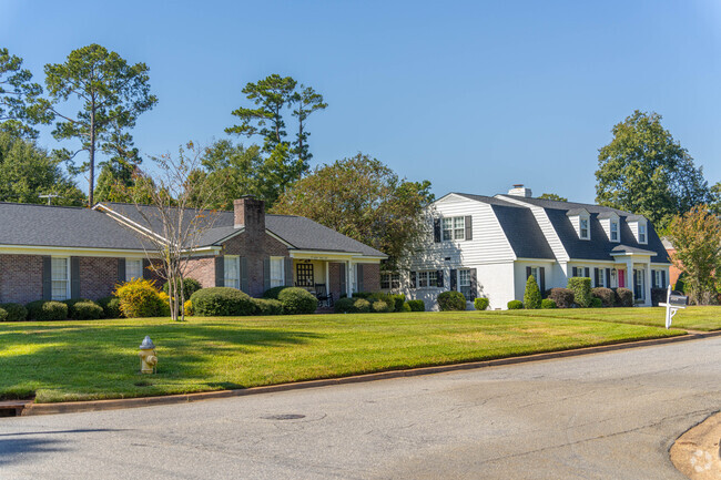 Green Acres has a variety of home styles for residents.