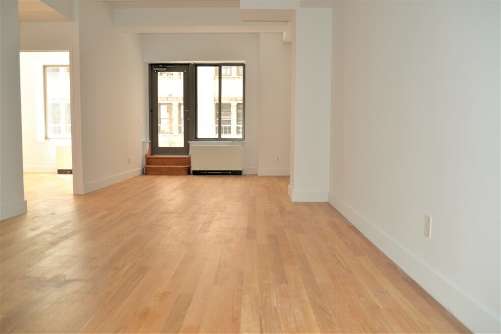 Cipriani Club Residences unit 2220, New York, NY 10005 - photo 1