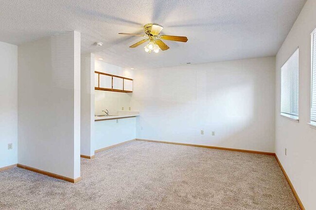 Highland View Apartments, Lincoln, NE 68521 - photo 4