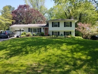 17801 Vinyard Ln, Derwood, MD 20855