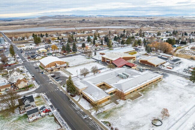Reardan High is located near the local Elementary school.