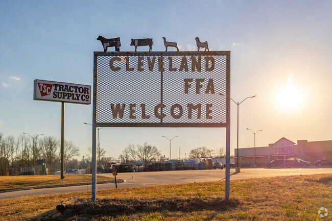 The sign in Cleveland welcomes visitors.