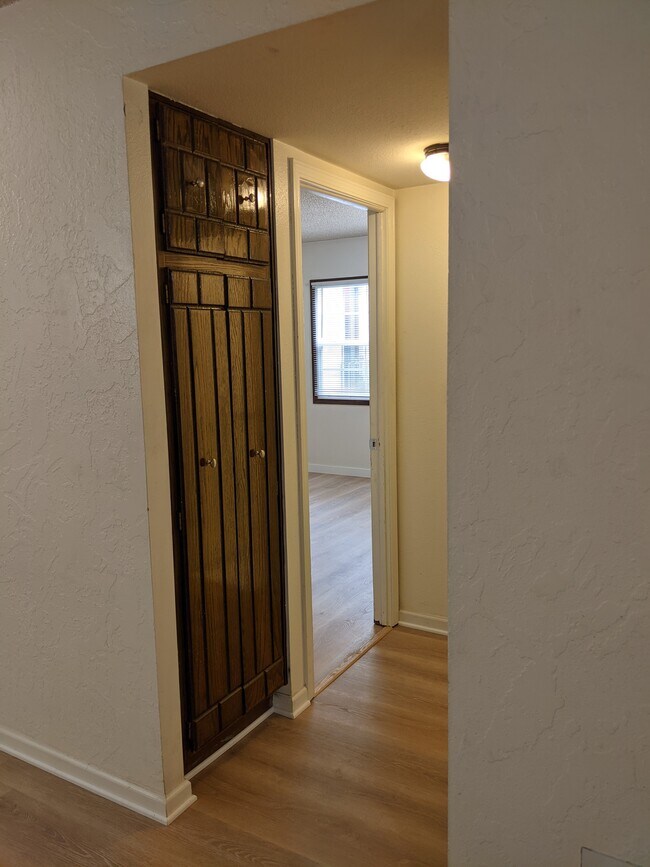 Entry to Bedrooms